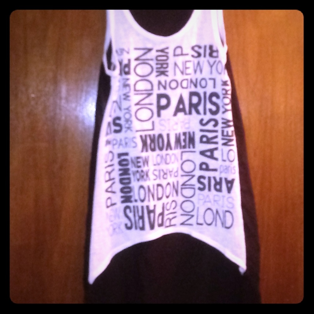 🌟 FREE KISSES TUNIC TANK TOP